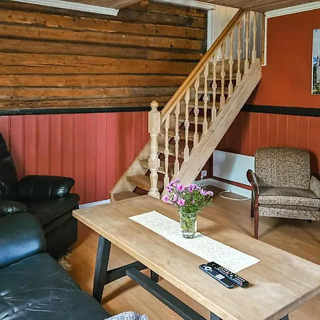 Semesterbostad Stunning In With Kitchen